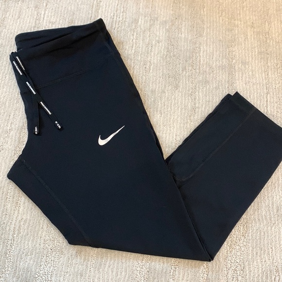 Nike Dry Fit Running Crops - Picture 1 of 6